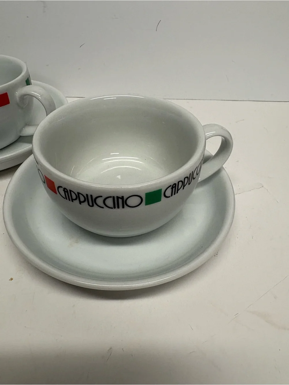 Projecting 2500 LTD white cappuccino